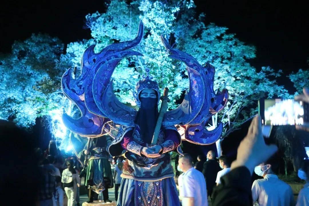 滑雪需要准备头盔吗？游戏画面